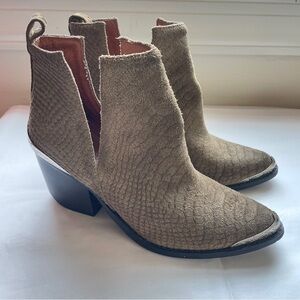Jeffrey Campbell Cromwell Western Ankle Boot Tan Snakeskin Print Leather 6.5